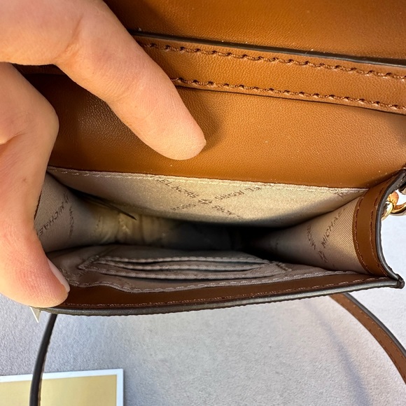 Michael Kors crossbody phone case - Picture 5 of 8